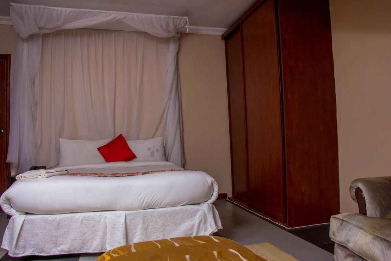 Karen Inn & Suites Найроби Экстерьер фото